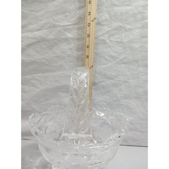 Vintage Hand Cut Medallion‎ Rose Basket By Imperial Crystal - Picture 8 of 10